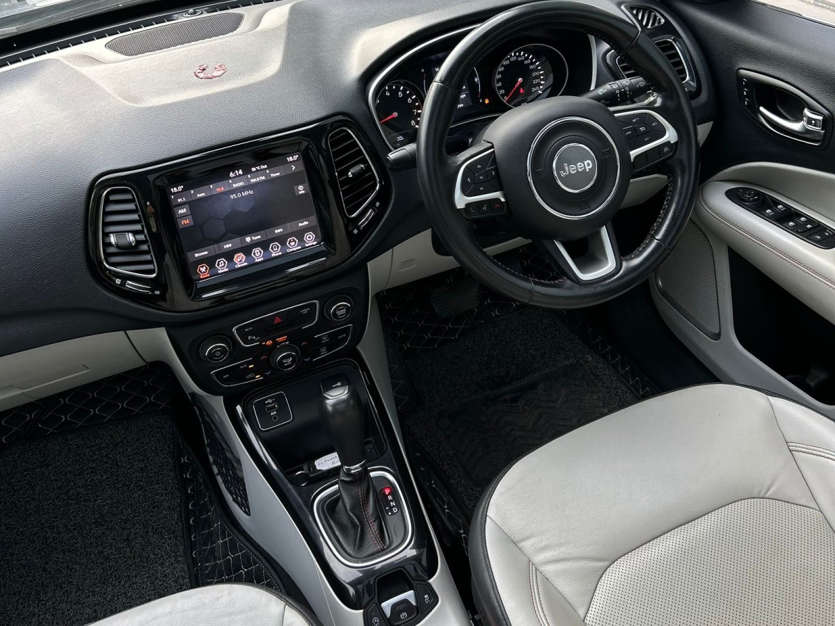 Jeep Compass 1.4 Limited Plus (O) DDCT Auto Sunroof